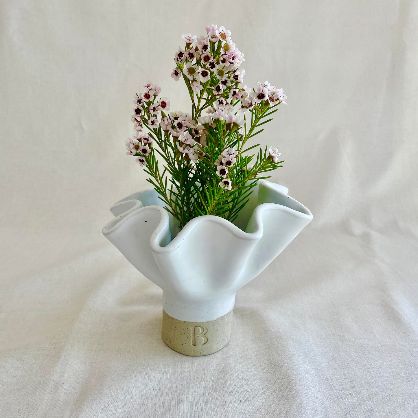 White Ruffle Flower Pedestal Vase