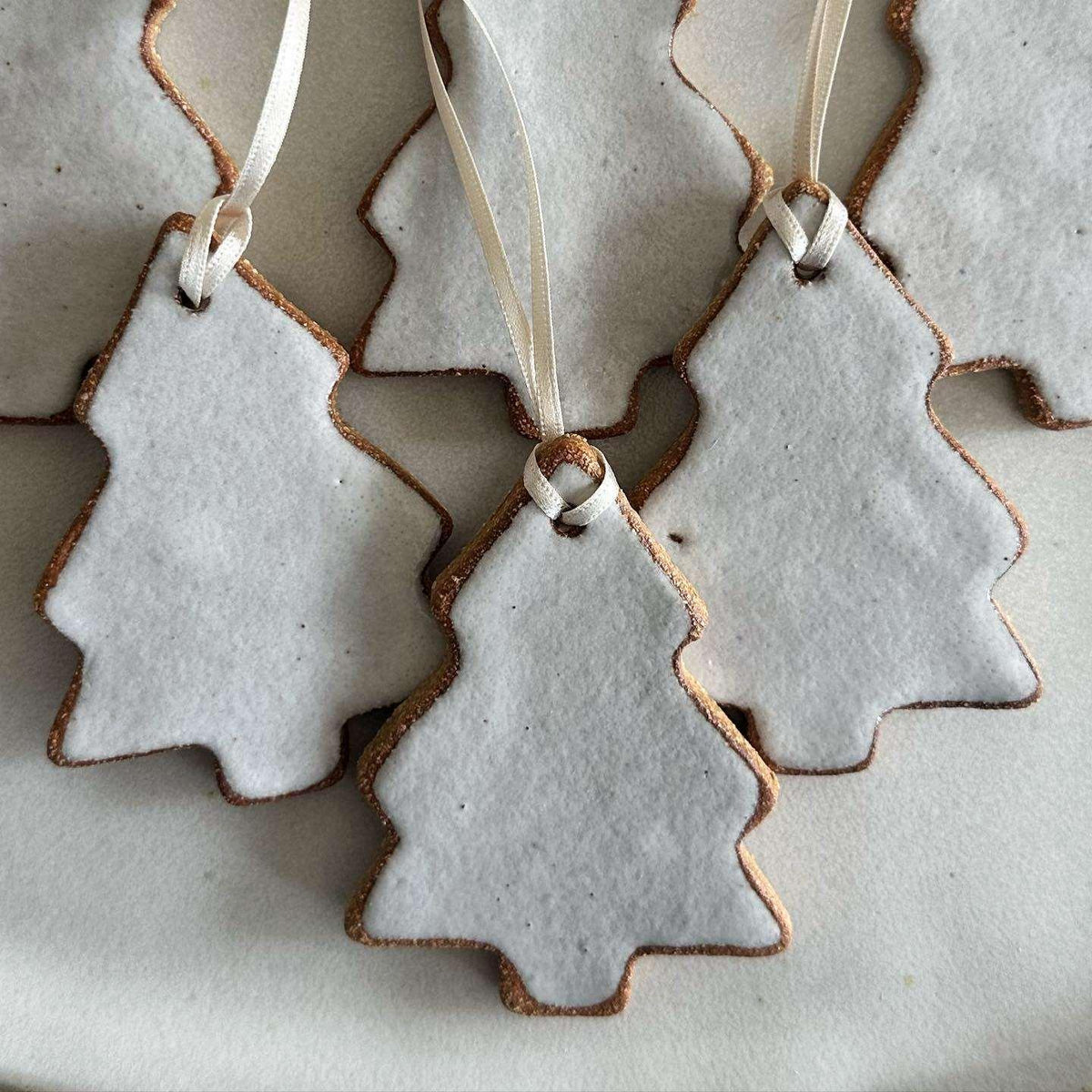Christmas Gifts - Ceramic Decorations & Tableware