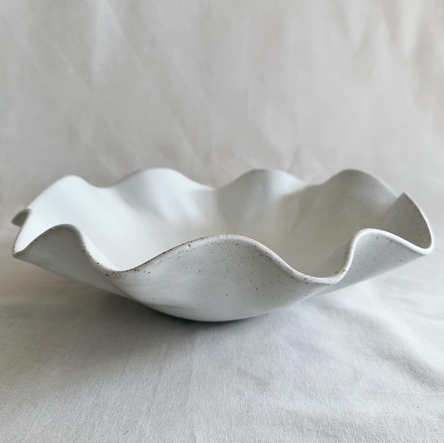 Avoca White Ruffle Bowl - Large - Polly Barton