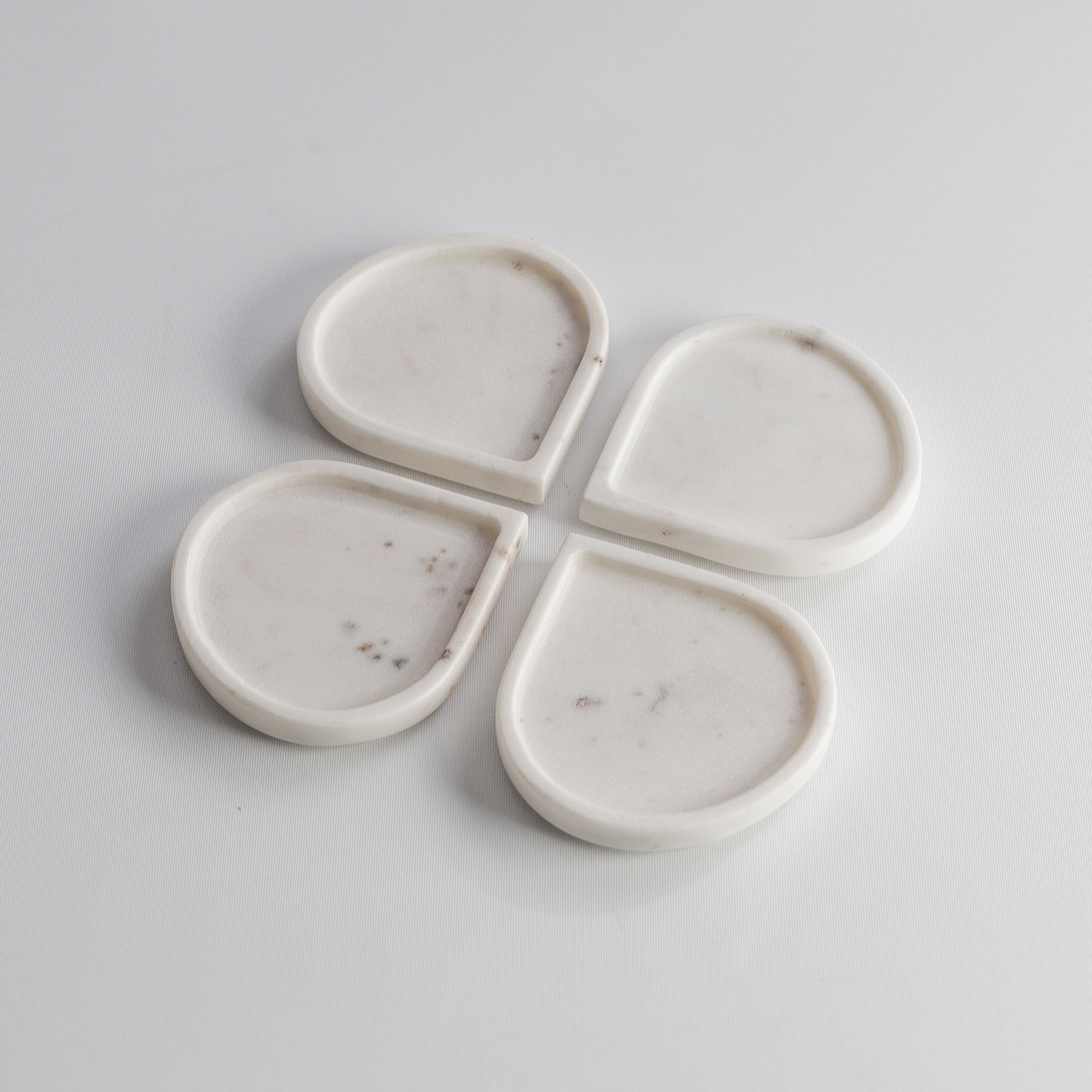 White Marble Raindrop Coaster Set