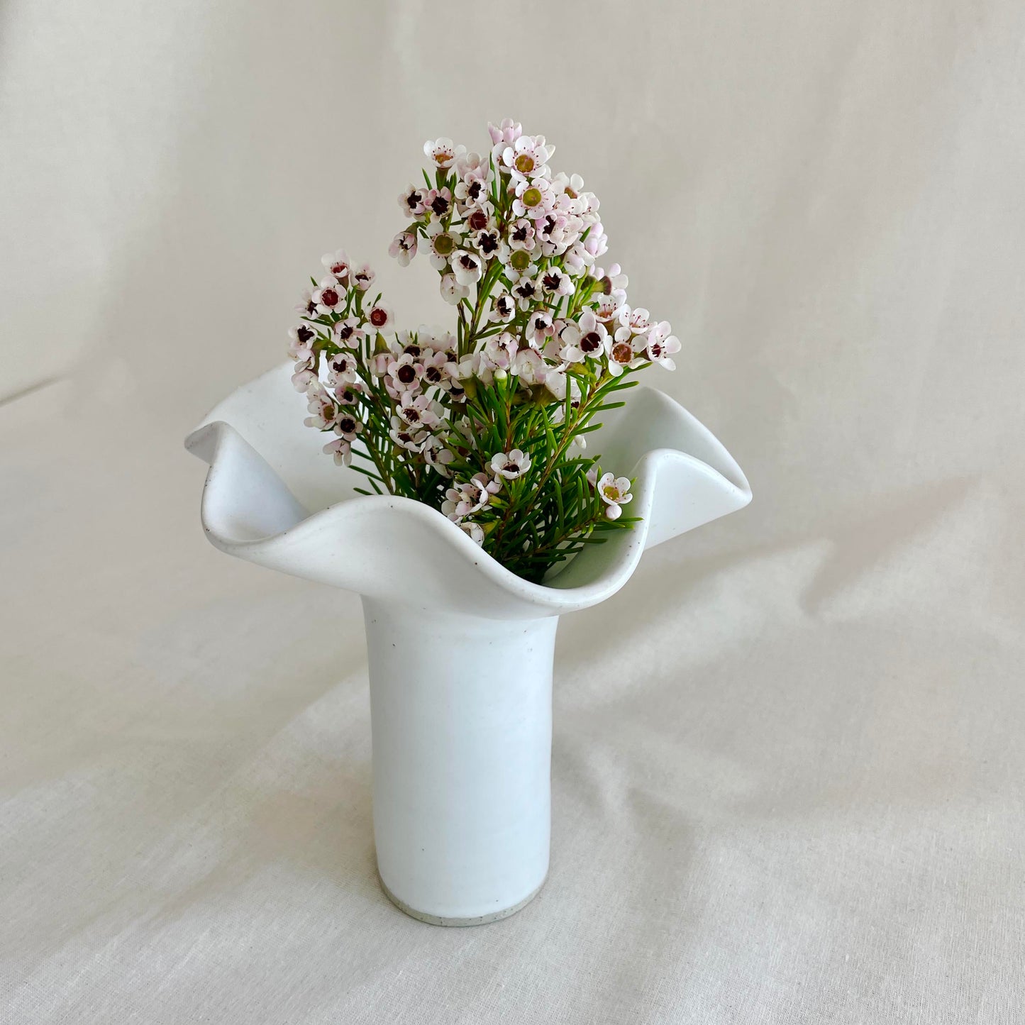 White Wave Flower Vase