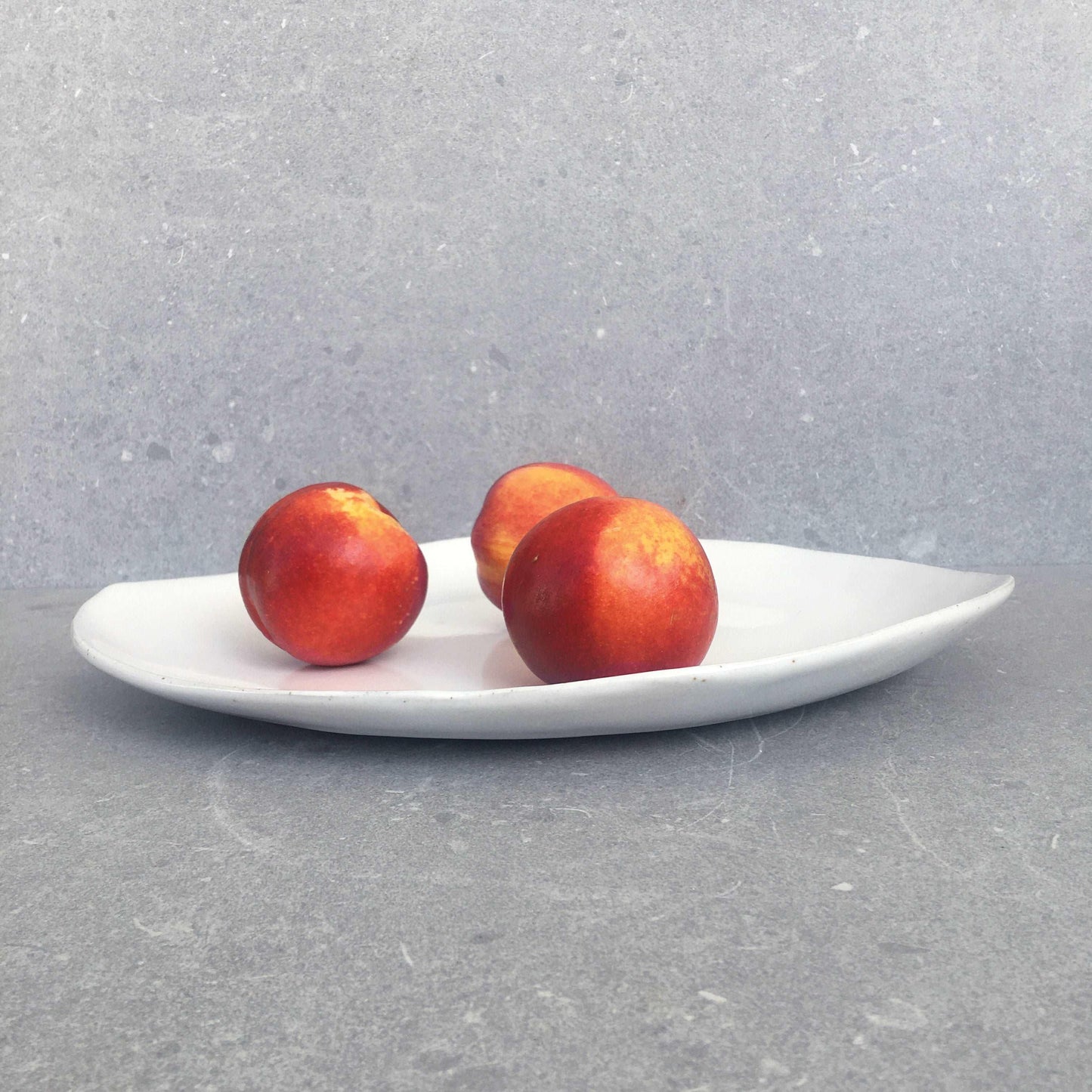 Avoca White Serving Platter 29cm - Polly Barton