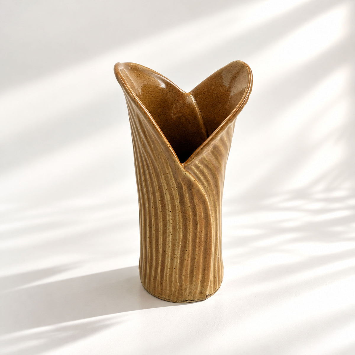 Tulip Flower Vase - Caramel Glaze
